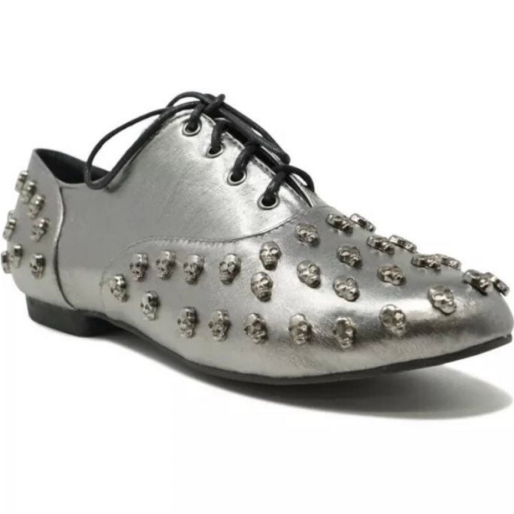 Abby Dawn Avril Lavigne Collab,
NWT,
Pewter Dress Shoes,w Metal Skull Studs